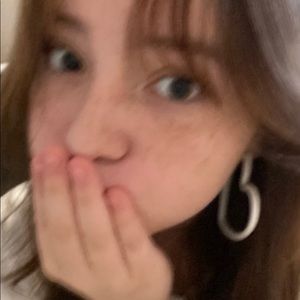 Meet your Posher, Alaina